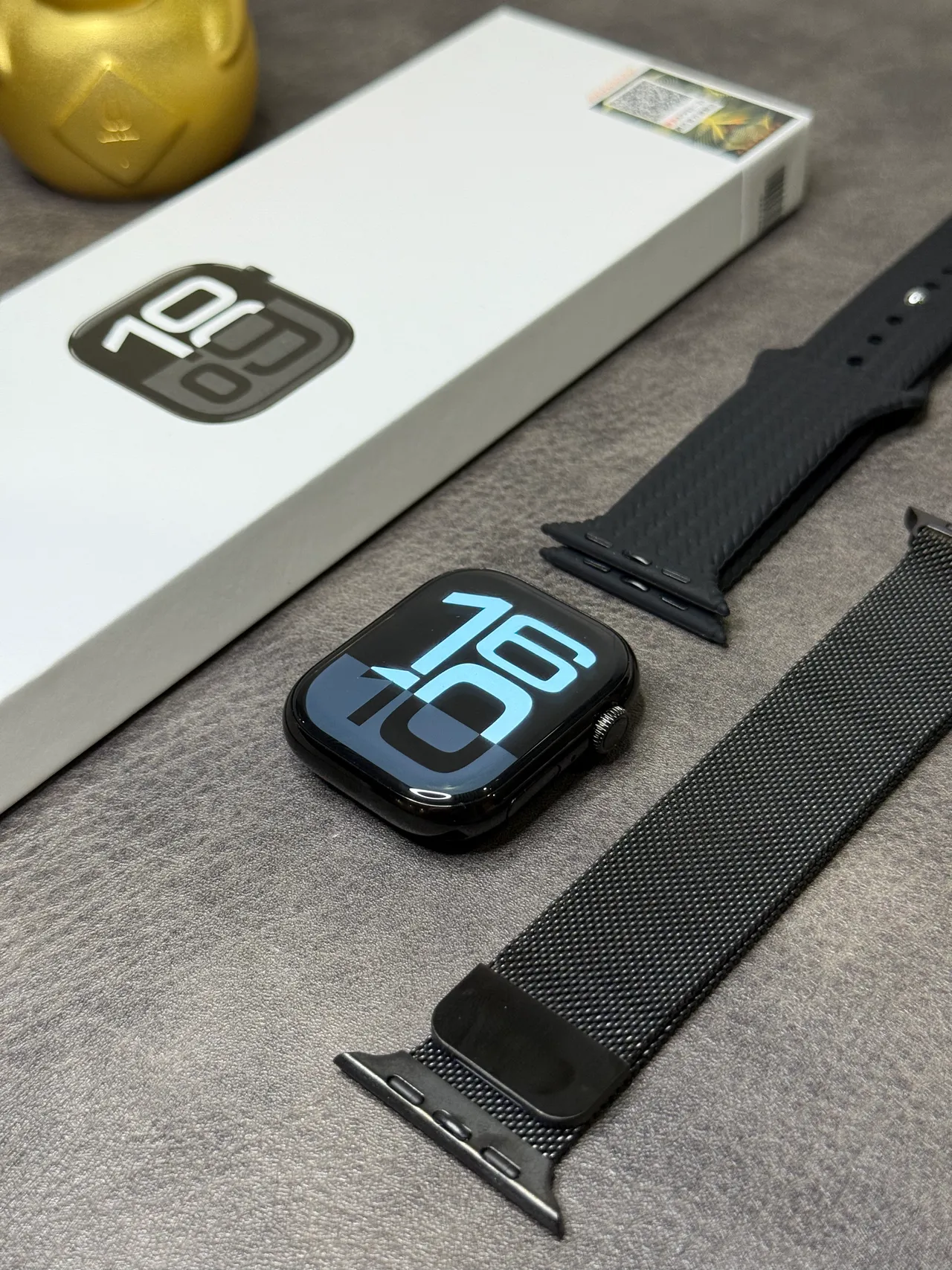 Apple Watch Black Gray Flat-Edged Case Milanese Loop Band Sports Watch 14