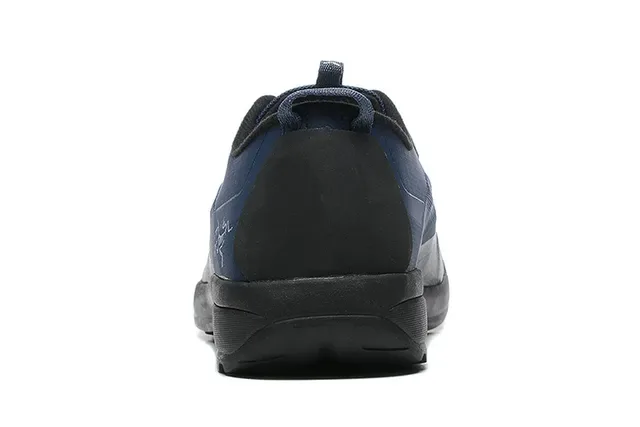 Arc'teryx Konseal LT noires baskets lifestyle 7