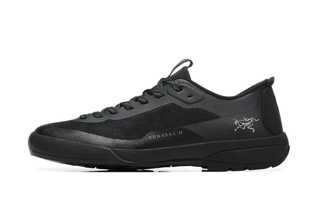 Arc'teryx Konseal LT noires baskets lifestyle 9