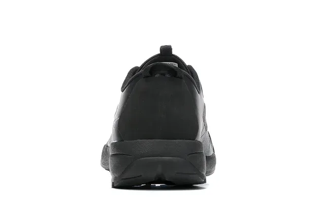 Arc'teryx Konseal LT noires baskets lifestyle 12