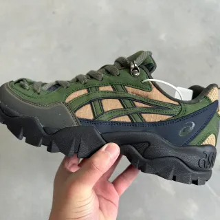 ASICS Army Green Beige Rugged Multi-Material Upper Olive And Tan Color Blocking Lifestyle Sneakers