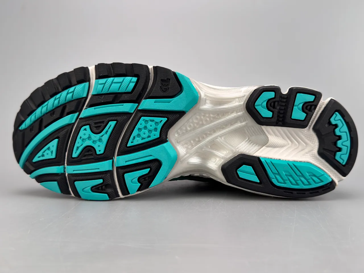 ASICS Gel-Kayano Silver Teal Black zapatos de correr 8