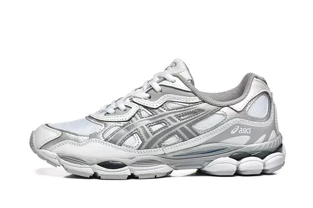 ASICS Gray White Layered Synthetic Overlays Mesh Upper Running Shoes 2