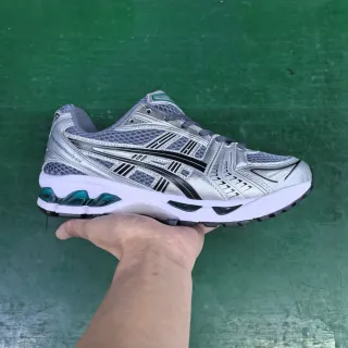 ASICS Silver Black Metallic Mesh Upper Tiger Stripe Overlay Running Shoes