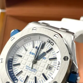 Audemars Piguet Royal Oak Offshore Chronograph White Dial Blue Accents Mechanical Watch