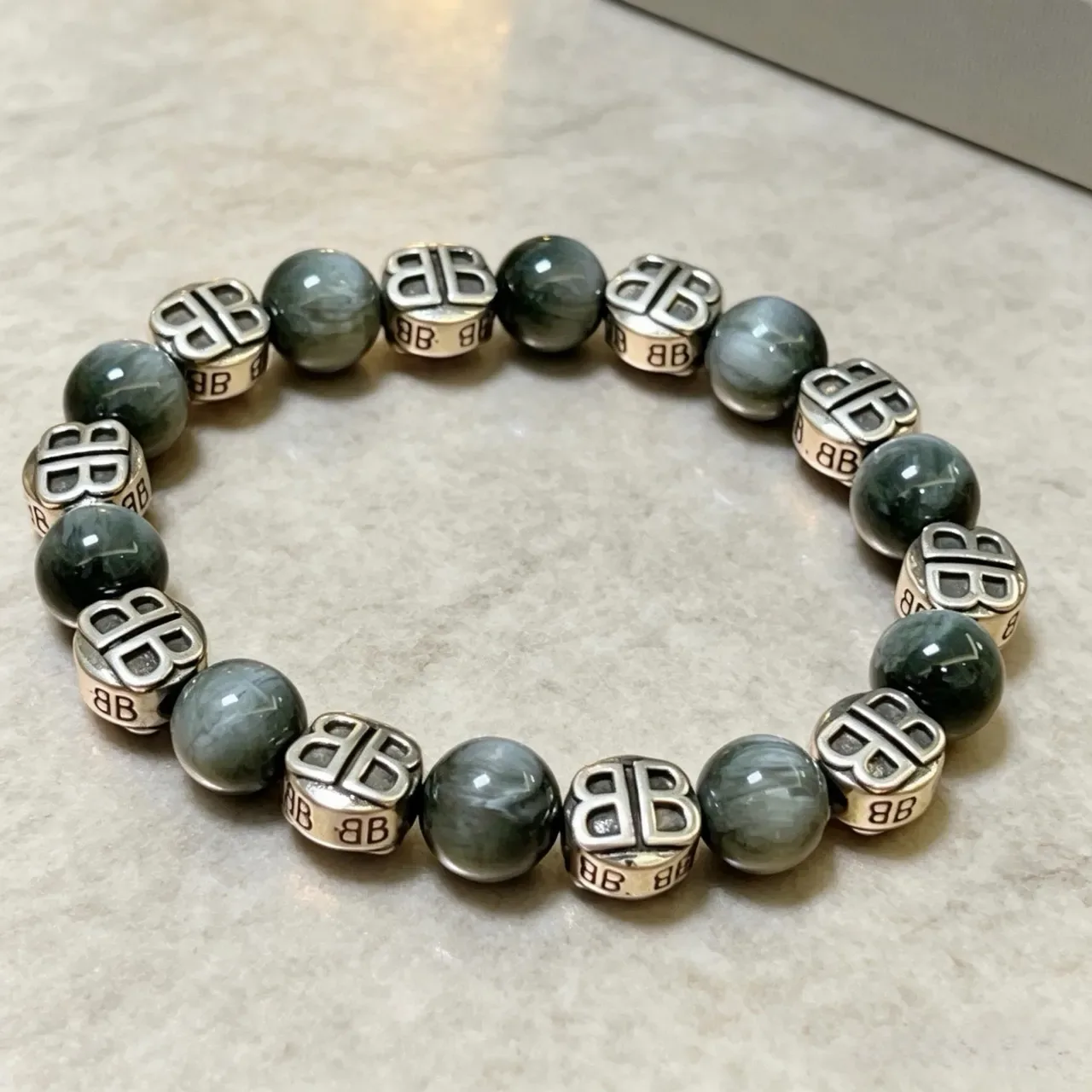 Balenciaga BB Bracelet Perles Pierre Gris-Vert et Métal Argenté 3