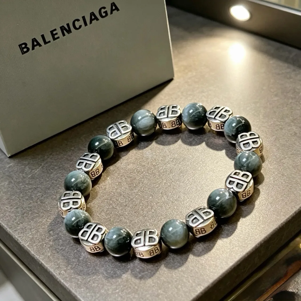 Balenciaga BB Bracelet Perles Pierre Gris-Vert et Métal Argenté 4