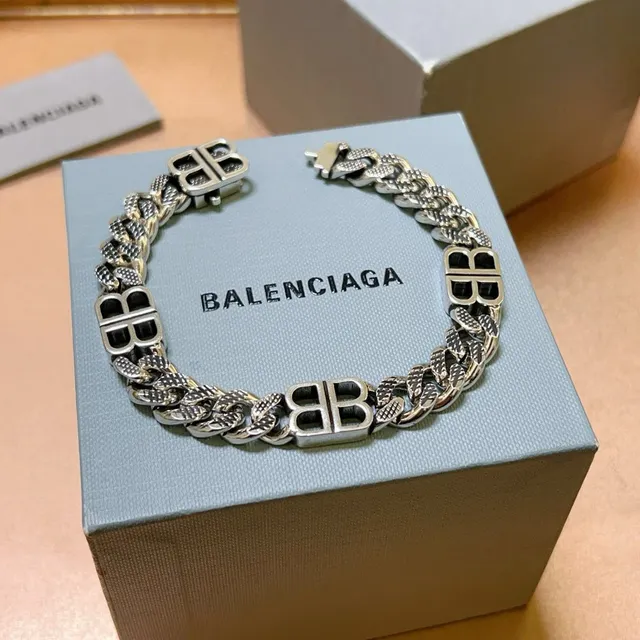 Balenciaga BB Chain prata preto chunky Curb-Link Polished Metal pulseira 2