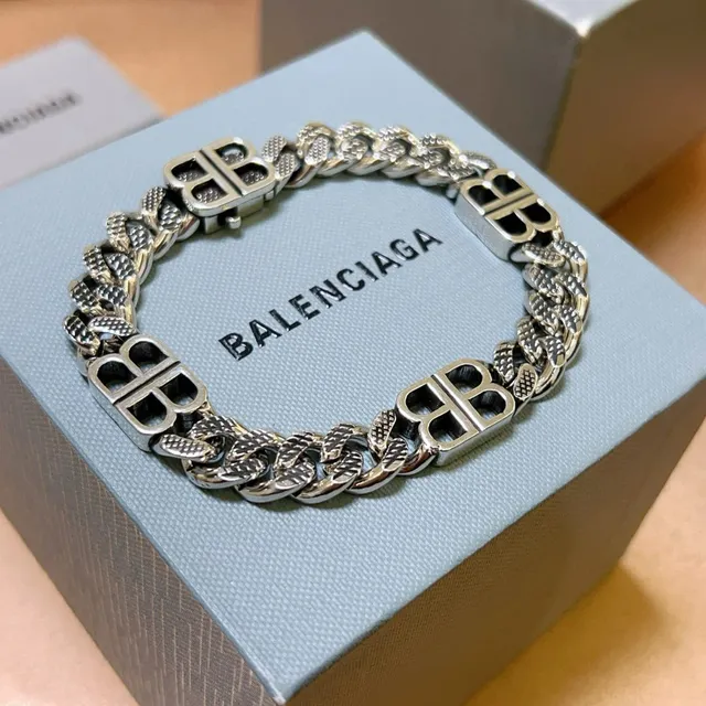 Balenciaga BB Chain prata preto chunky Curb-Link Polished Metal pulseira 3