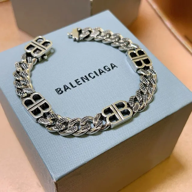 Balenciaga BB Chain prata preto chunky Curb-Link Polished Metal pulseira 5