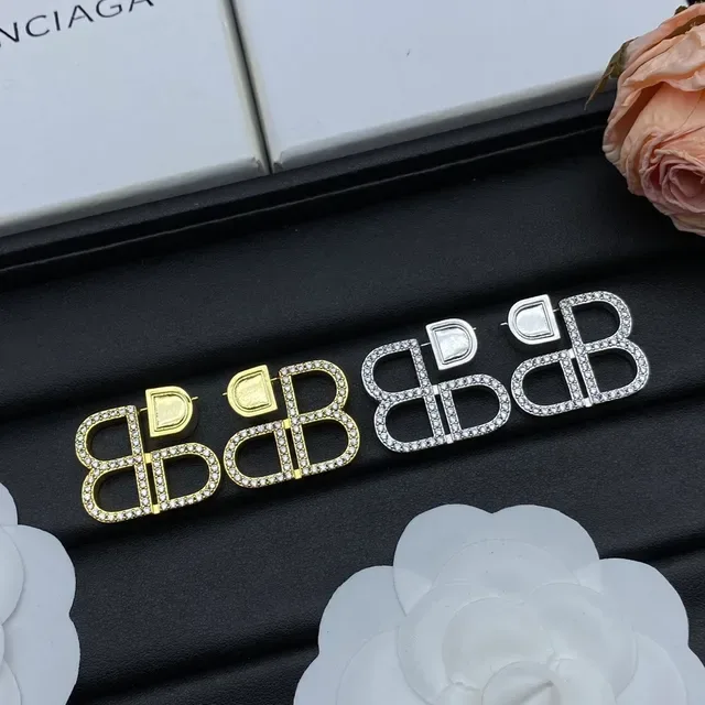 Boucles d'oreilles Balenciaga BB or argent Interlocking Logo Pavé-Crystal Embellished 7