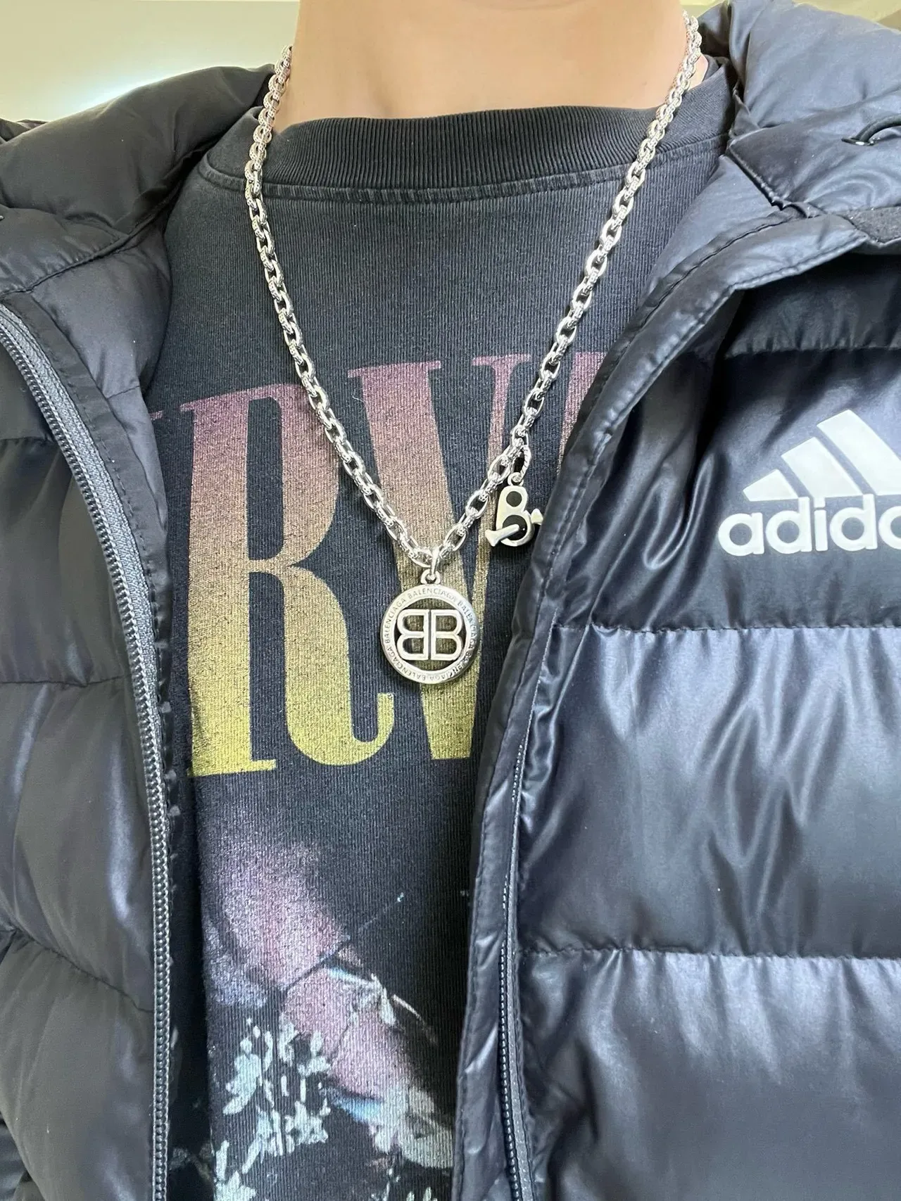 Balenciaga BB Logo Collier Argent Noir Chaîne Enchaînement Oval Gravé Pendentif Circulaire 5