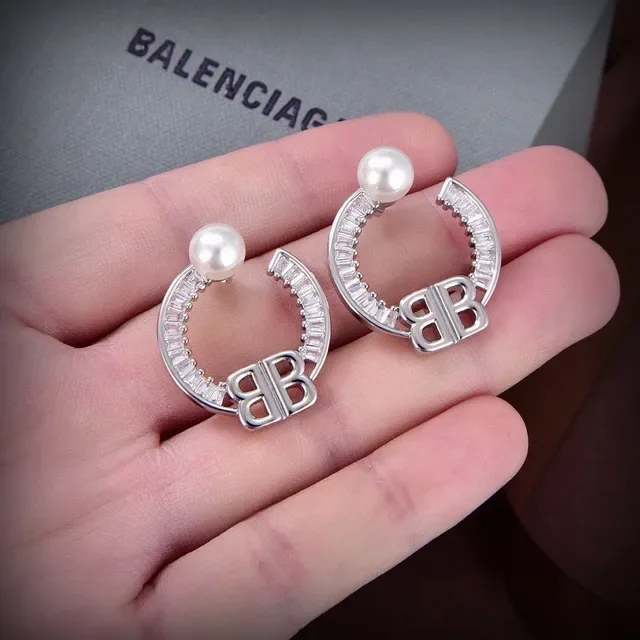 Balenciaga BB Pérola Brincos Aro C Dourado Prata Monograma Dupla B 3