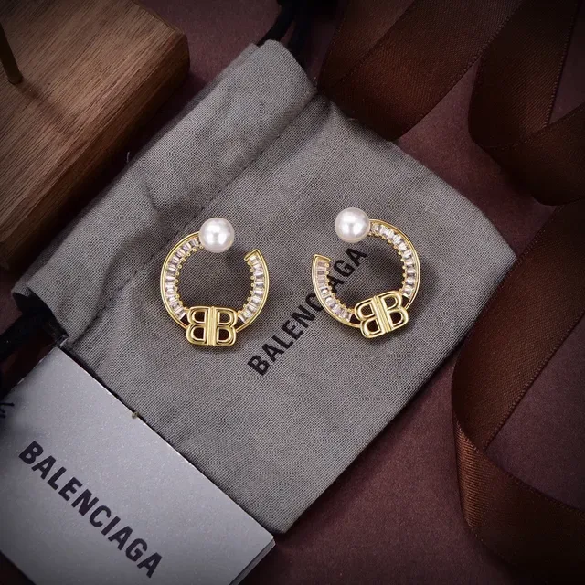 Balenciaga BB Pérola Brincos Aro C Dourado Prata Monograma Dupla B 6
