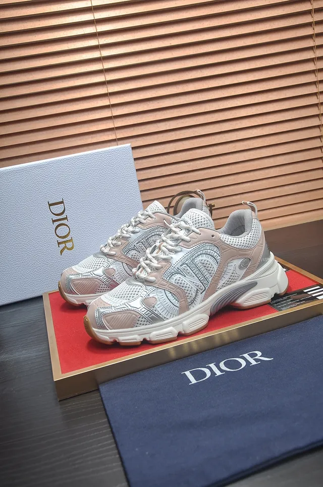 Balenciaga بيج فضي سول أوفرسايز لايريد ميش آند سينثيتيك بانيلز تشانكي سنيكرز 4
