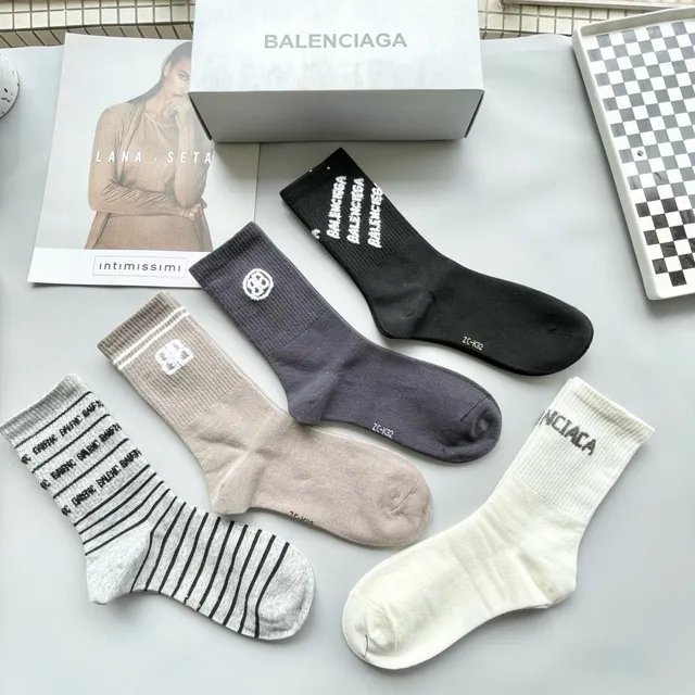 Balenciaga Black White Logo-Print Ribbed Cuff Socks 8