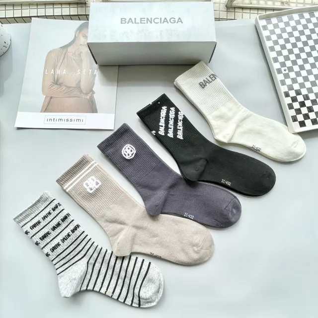 Balenciaga Black White Logo-Print Ribbed Cuff Socks 9