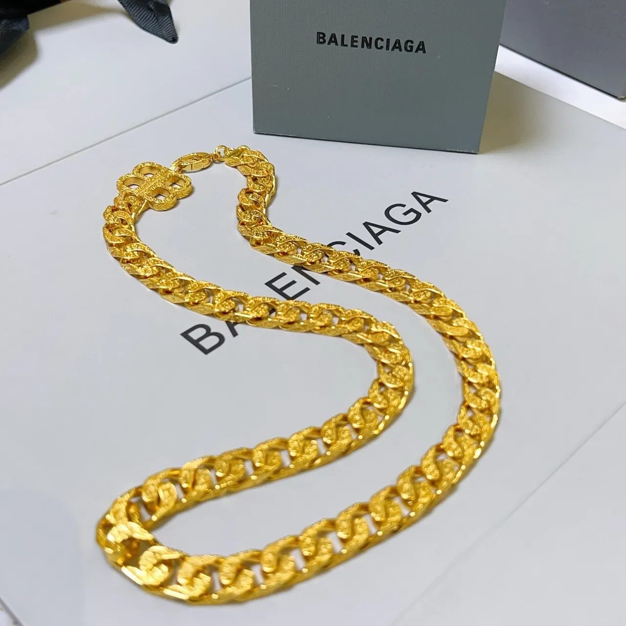 Balenciaga colar de corrente chunky curb-link de ouro 3