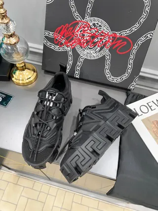 Balenciaga Defender sola de plataforma preta motivo de greca tênis chunky 9