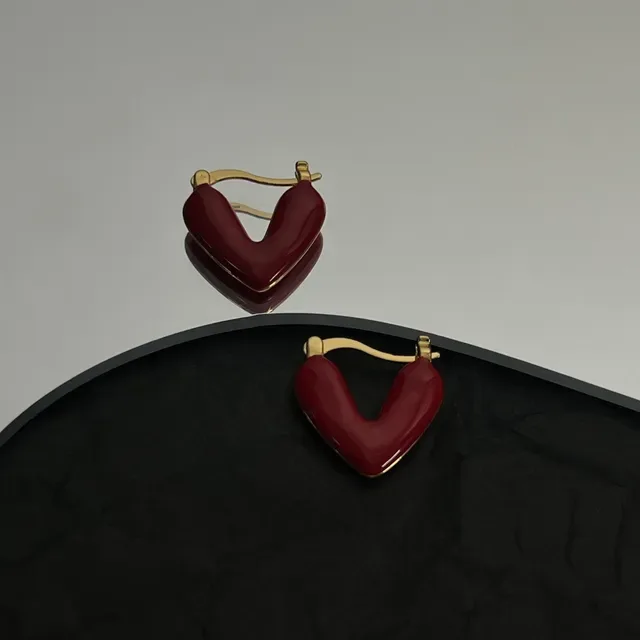Balenciaga Le Cœur Boucles d'oreilles à cerceau en forme de cœur en émail rouge 2