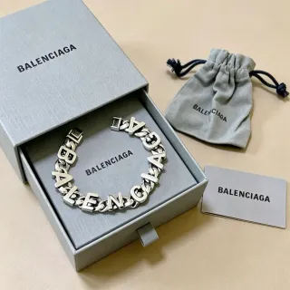 Balenciaga Logo Chain Pulsera Gris Plata Chunky Curb 3D Letra