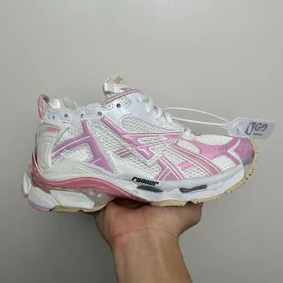 Balenciaga Runner حذاء رياضي كاجوال أبيض ووردي