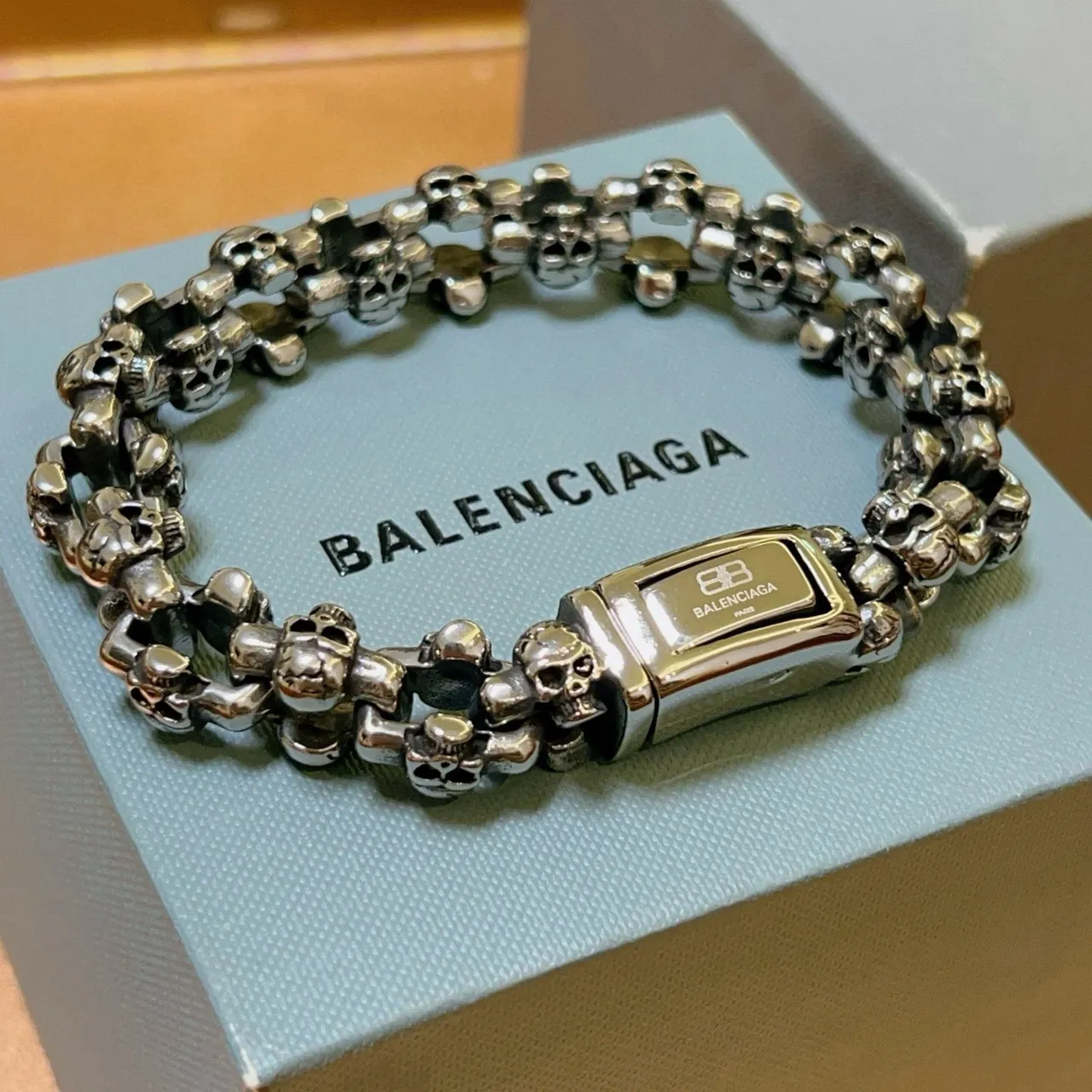 Balenciaga Pulseira de Corrente de Caveira Pulseira de Metal Prateado 3