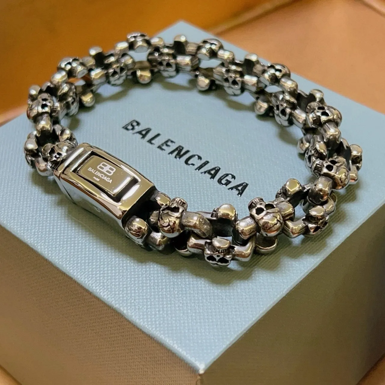 Balenciaga Pulseira de Corrente de Caveira Pulseira de Metal Prateado 9