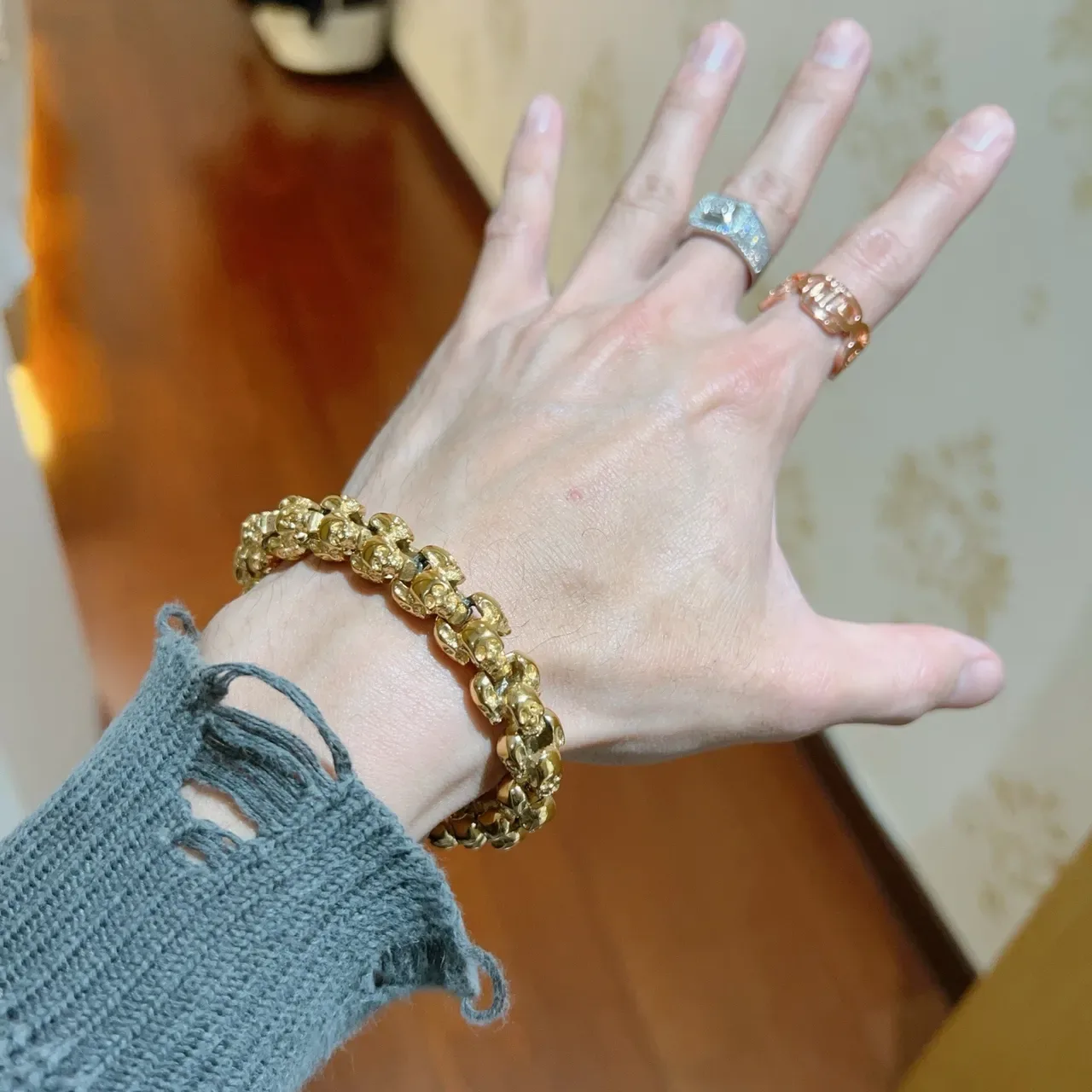 Balenciaga Bracelet Chaîne Crâne Métal Doré 8