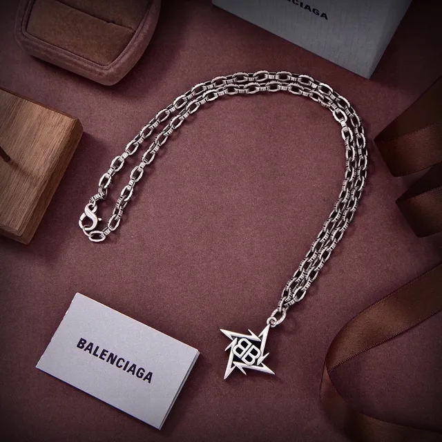 Balenciaga Star Pendant Silver Necklace 6