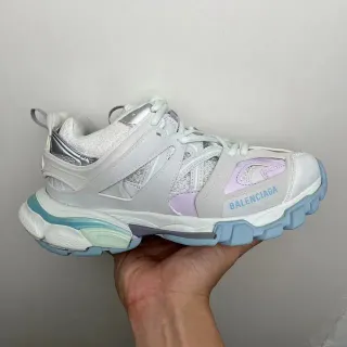 Balenciaga Track Trainer tênis chunky brancos lavanda azuis