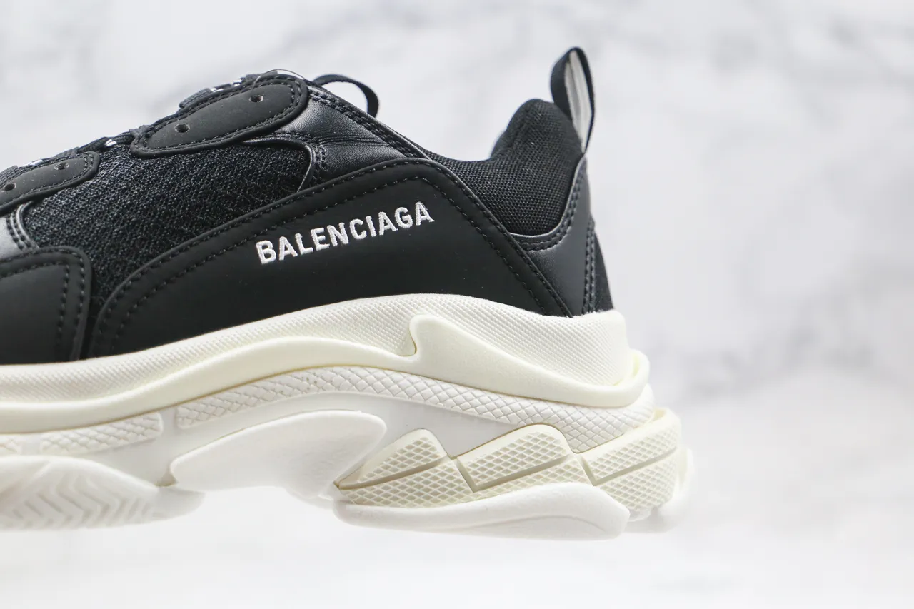 Balenciaga Triple S Tênis Chunky Preto e Off-White 6