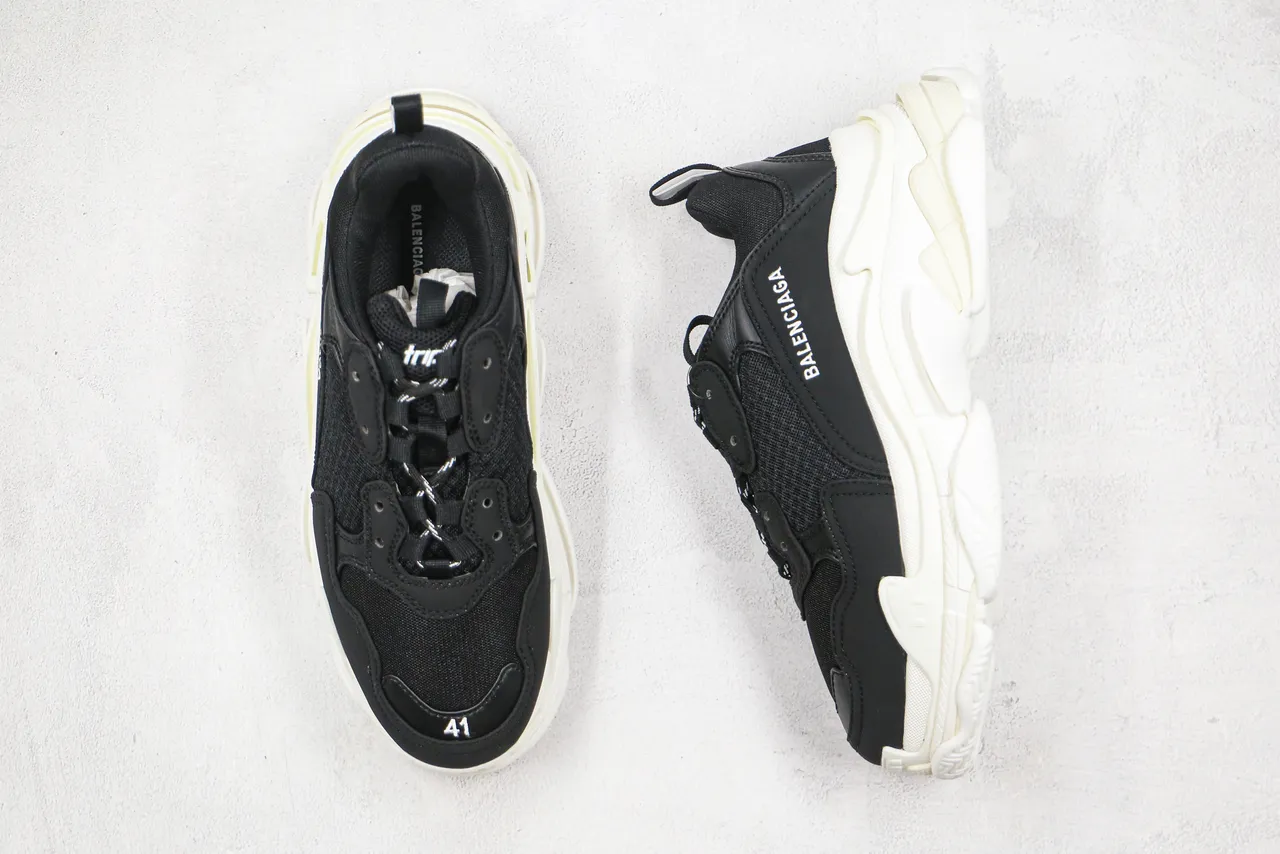 Balenciaga Triple S Tênis Chunky Preto e Off-White 9