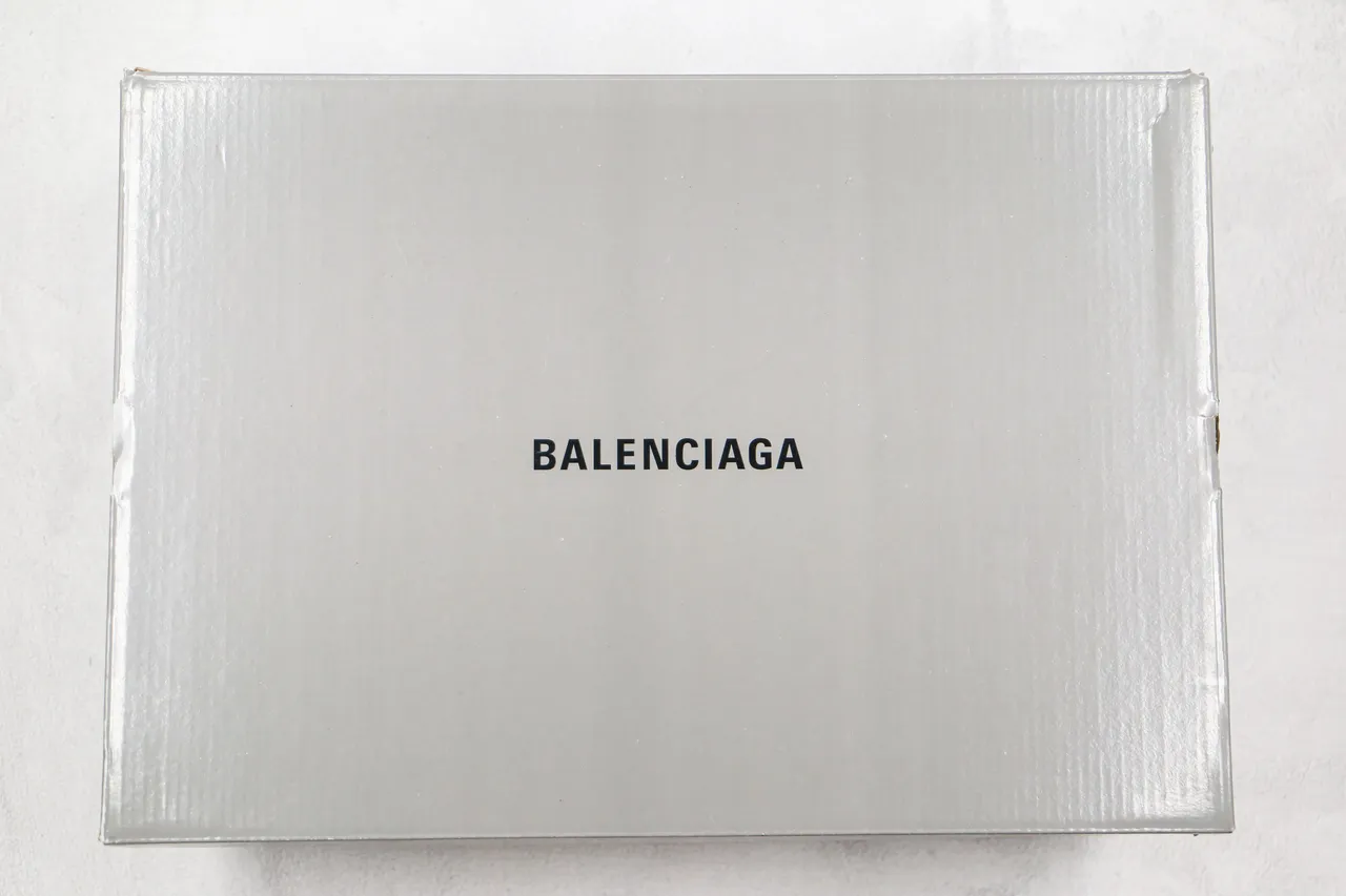 Balenciaga Triple S Tênis Chunky Preto e Off-White 10