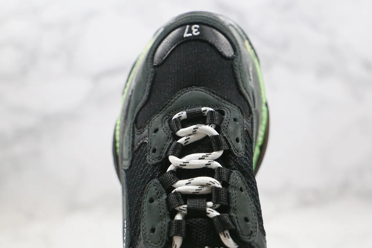 Balenciaga Triple S Preto Verde tênis chunky com sola oversized em camadas, cushioning translúcido 5