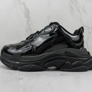 Balenciaga Triple S Zapatillas chunky negras brillantes