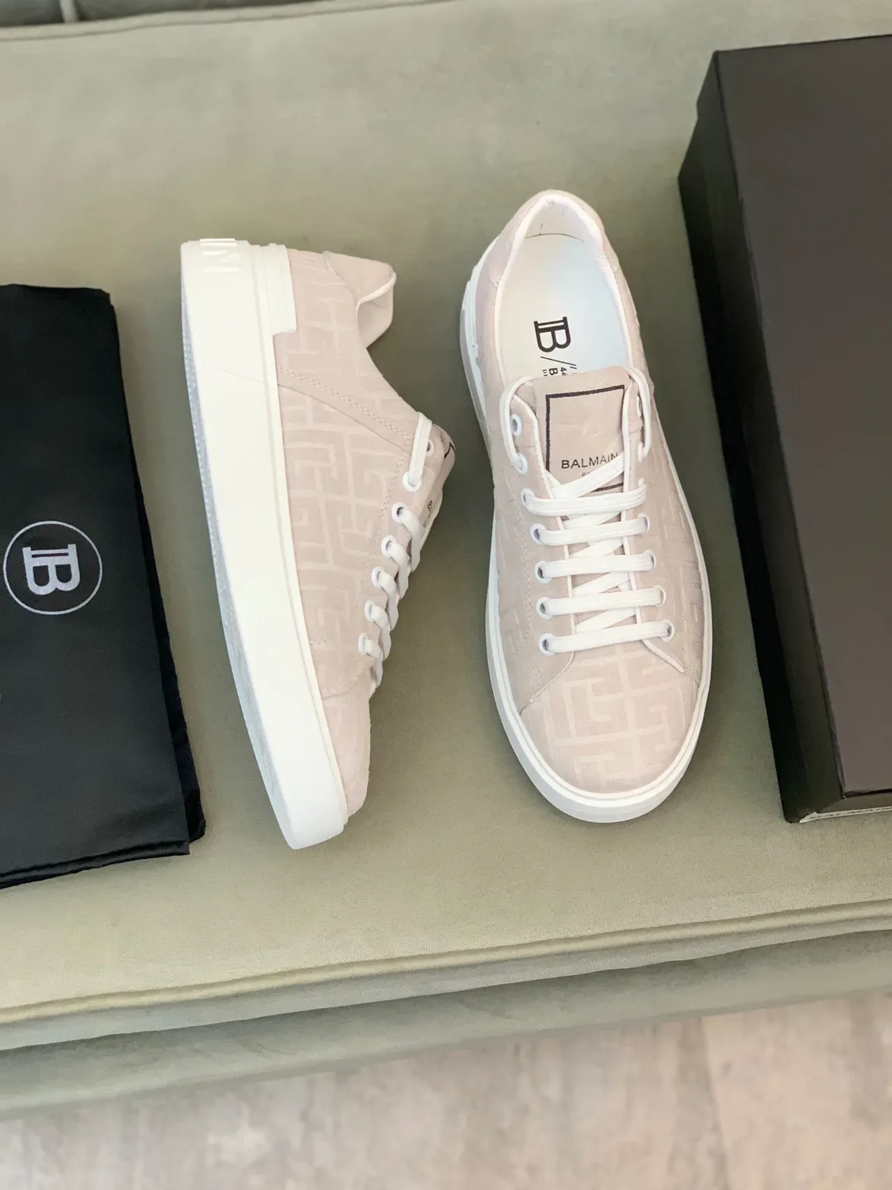 Balmain Beige White Monogrammed Upper Low-Top Lifestyle Sneakers 8