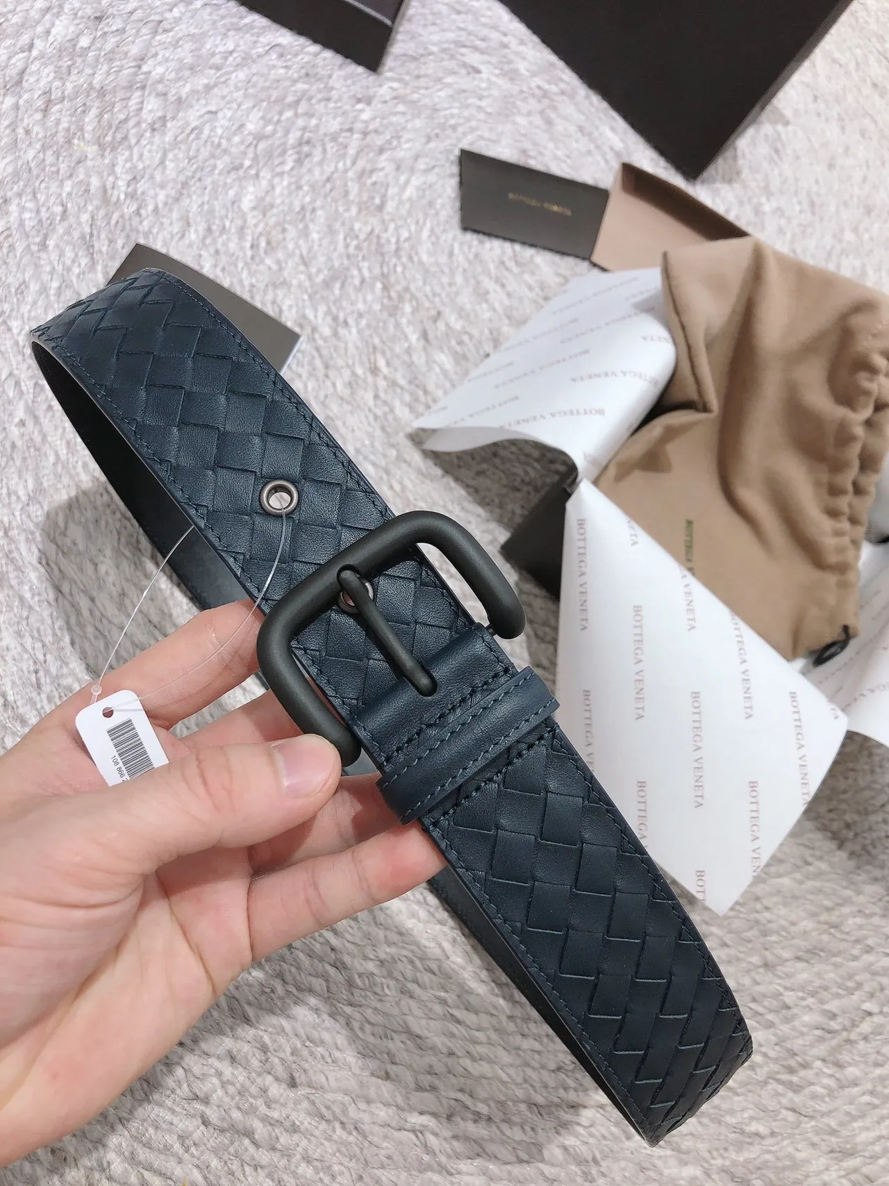Bottega Veneta Intrecciato Cinto trançado Azul Negro Matte Fivela retangular Cinto de couro 8