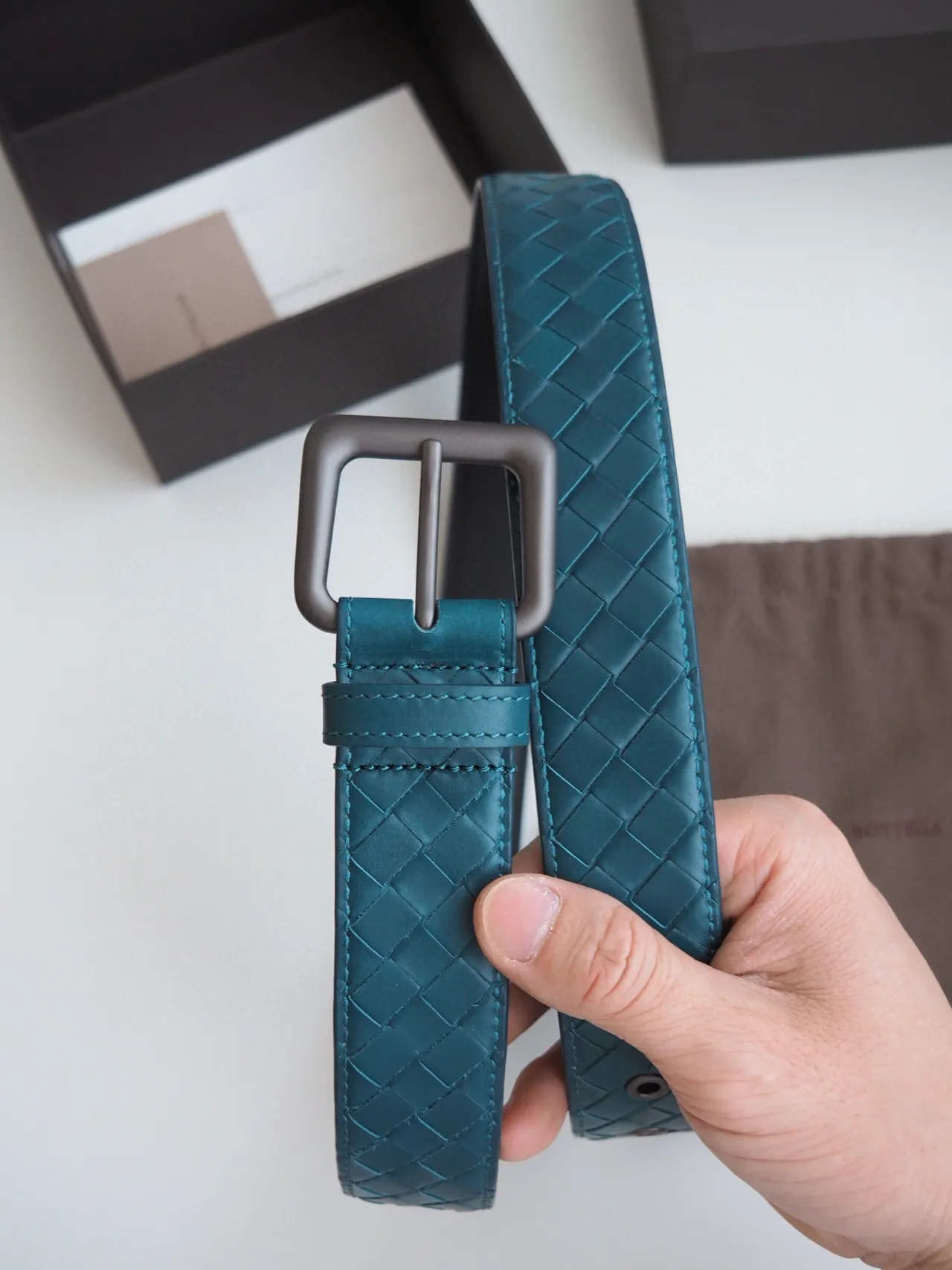 بوتيغا فينيتا إنتيرشياتو منسوج Teal حزام جلدي 7
