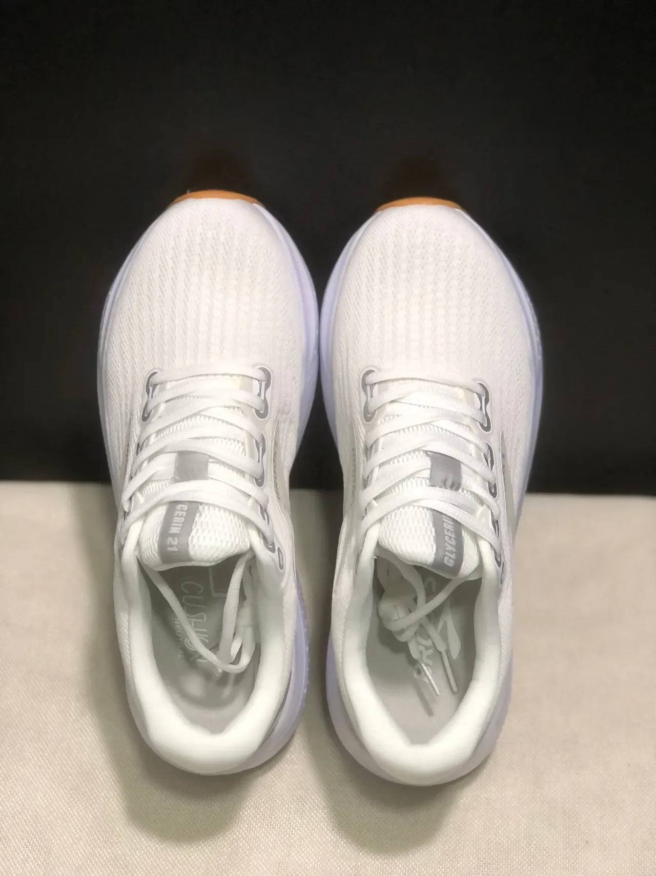 Brooks Glycerin Chaussures de course blanches et gomme 5