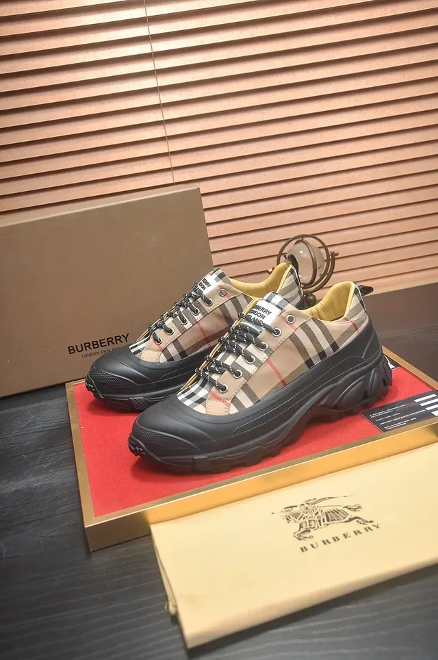 Burberry Beige Noir Semelle Chunky Check Maison Upper Lifestyle Sneakers 4
