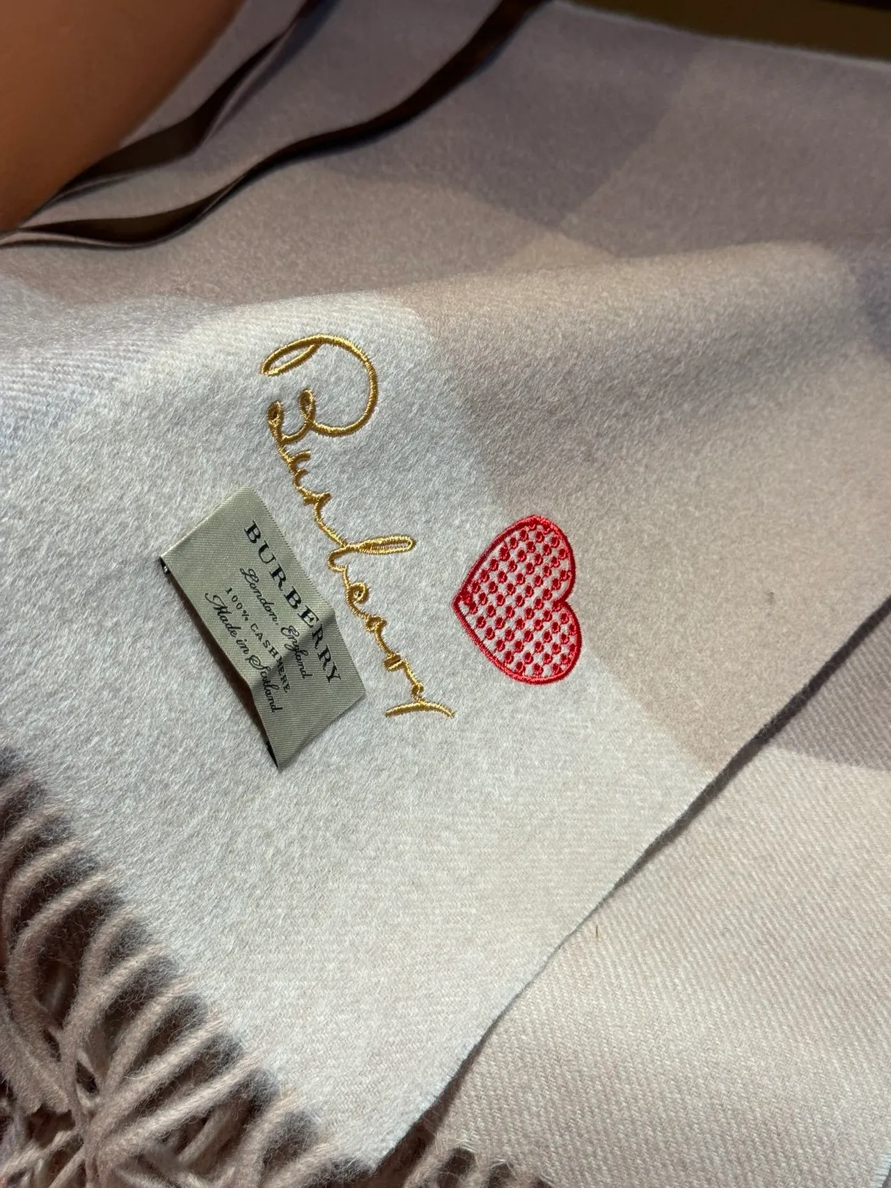 Burberry Écharpe Cachemire Beige Gris Motif à Carreaux Classique Brodé Logo 7