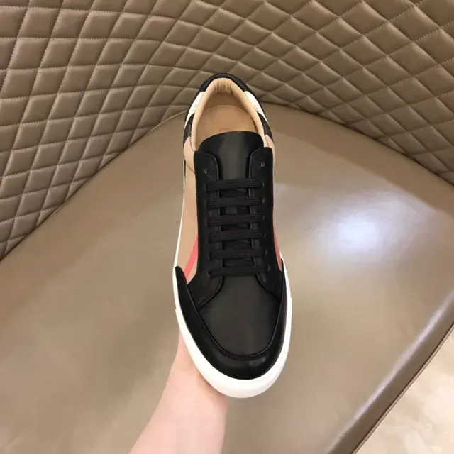 Burberry Chaussures Lifestyle Sneakers Noir et Beige Low-Top Cuir et Carreaux 4