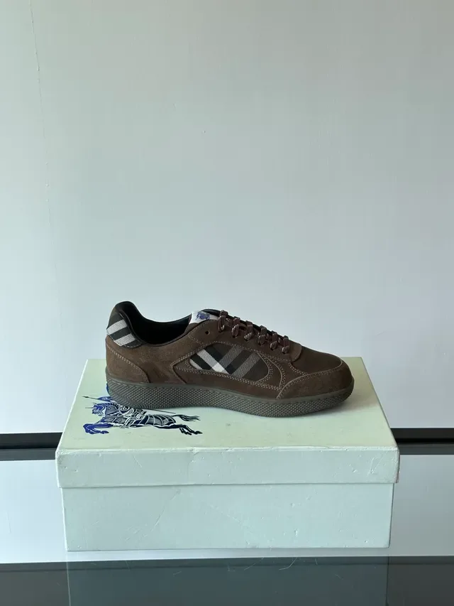 Burberry Sneakers Lifestyle Marron Noir Daim Supérieure Panel Nova Check 3