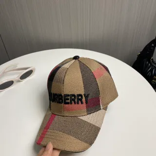 Burberry Check Pattern Embroidered Logo Baseball Cap