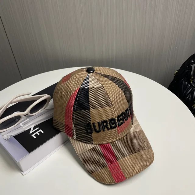 Burberry Check Pattern Embroidered Logo Baseball Cap 7