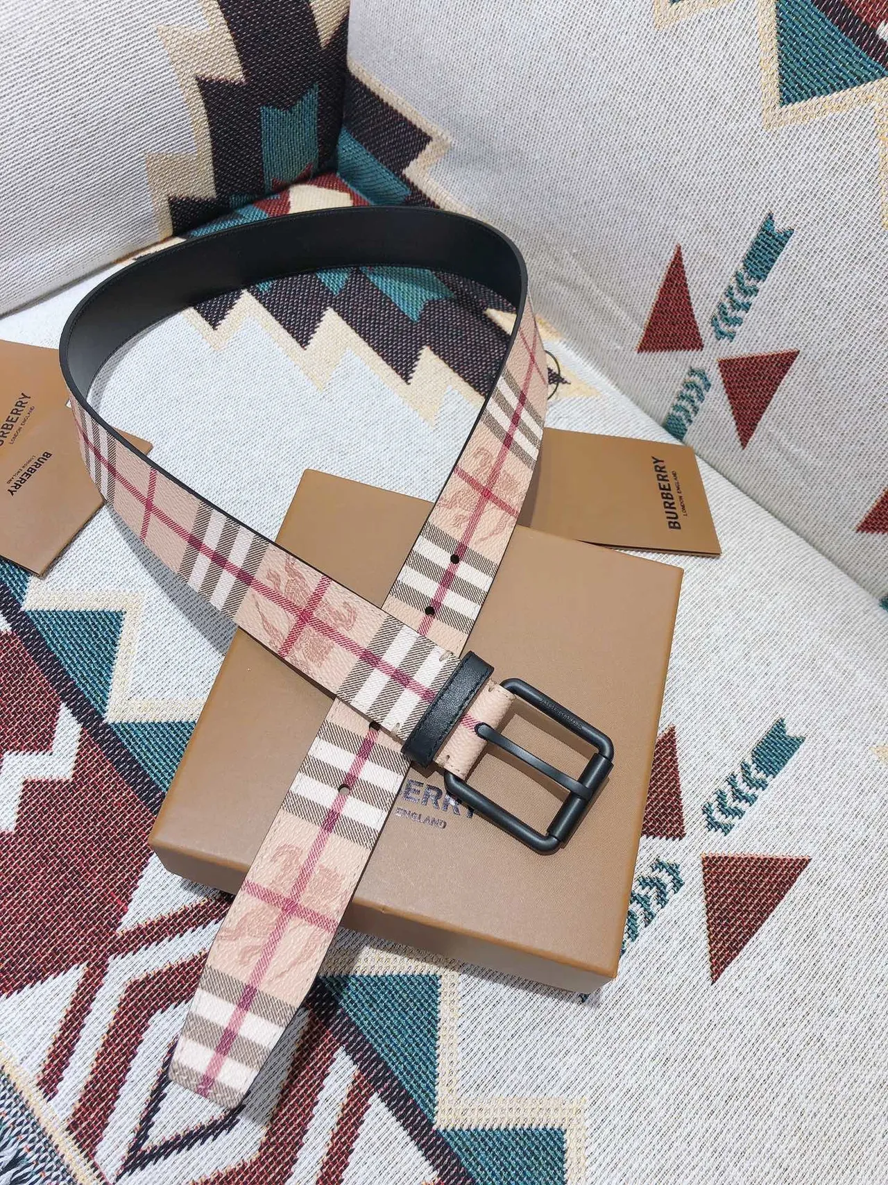 Burberry House Check bege multicolor padrão motivo de cavaleiro ecuestre cinto de couro 3