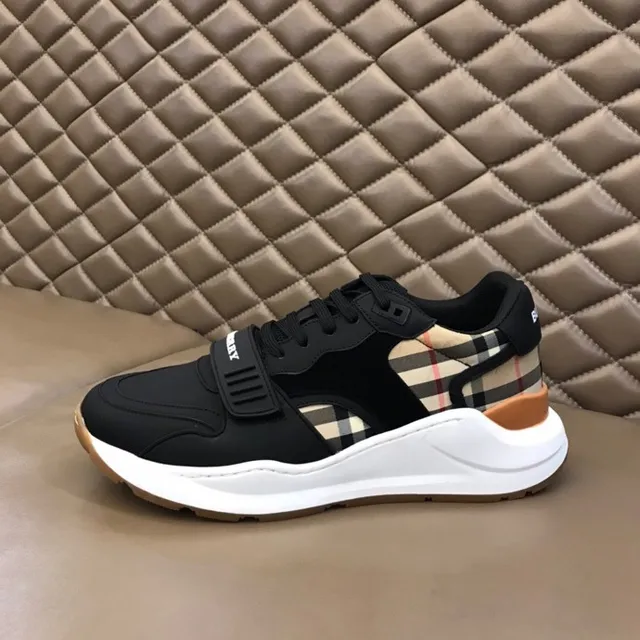 Burberry Knight baskets chunky noires et à carreaux 3