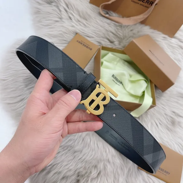 Burberry Knight Interlocking TB Buckle Ceinture en cuir charbon 7