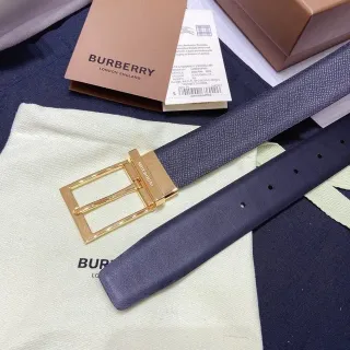 Burberry Knight নেভি ব্লু টেক্সচার্ড চামড়ার বেল্ট